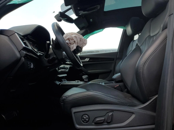 2019 Audi Q5 Prestige with VIN WA1FNAFY8K2134318, listed as a Copart auction lot 72041794 with 79,319 mi miles and Salvage Title. Bid and sale history available at carsss.com. Image 7.
