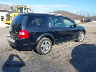 2005 Ford Freestyle Limited with VIN 1FMDK06115GA37063, listed as a IAAI auction lot 41698683 with 173,712 mi miles. Bid and sale history available at carsss.com. Image 4.