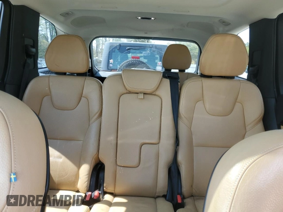 2016 Volvo XC90 T6 Momentum z VIN YV4A22PK9G1056263, wystawiony jako Copart lot #52951325 z przebiegiem 115 967 mil mil oraz Szkoda całkowita • Salvage title. Historia ofert i sprzedaży dostępna na DreamBid. Obrazek 10.