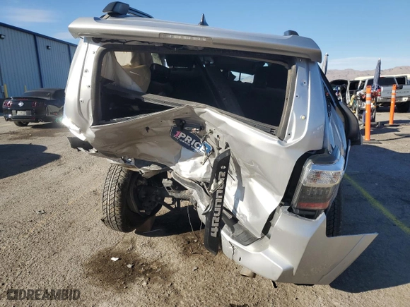 2022 Toyota 4Runner TRD Off Road Premium with VIN JTERU5JR9N5987323, listed as a Copart auction lot 46825965 with 18,641 mi miles and Non Repairable. Bid and sale history available at carsss.com. Image 6.