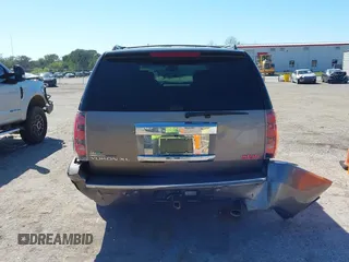 2011 GMC Yukon XL Denali with VIN 1GKS2MEF4BR280225, listed as a IAAI auction lot 41732220 with 121,684 mi miles. Bid and sale history available at carsss.com. Image 17.