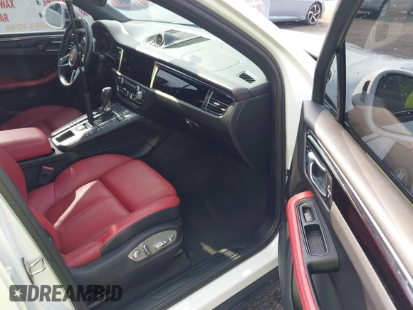 2020 Porsche Macan with VIN WP1AA2A51LLB06840, listed as a IAAI auction lot 42584735 with 60,320 mi miles and . Bid and sale history available at DreamBid. Image 5.