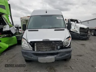 2013 Freightliner Sprinter with VIN WCDPE8CC6D5811382, listed as a Copart auction lot 77592634 with 49,192 mi miles and Salvage Title. Bid and sale history available at DreamBid. Image 5.