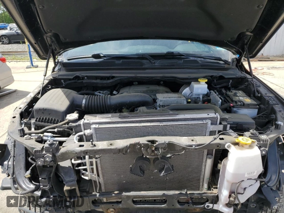 2020 Ram 1500 Big Horn z VIN 1C6SRFBT5LN162892, wystawiony jako Copart lot #57483275 z przebiegiem 49 102 mil mil oraz Szkoda całkowita • Salvage title. Historia ofert i sprzedaży dostępna na DreamBid. Obrazek 11.