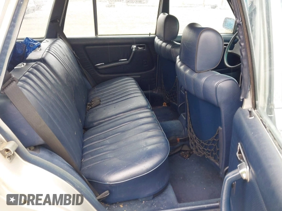 1983 Mercedes-Benz 300 with VIN WDBAB93A2DN017607, listed as a IAAI auction lot 42000777 with 198,318 mi miles and . Bid and sale history available at DreamBid. Image 8.