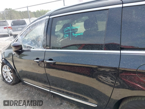2020 Chrysler Pacifica Touring L with VIN 2C4RC1BG4LR103608, listed as a IAAI auction lot 42280924 with 79,502 mi miles and . Bid and sale history available at DreamBid. Image 14.