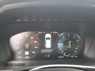 2016 Volvo XC90 T6 Momentum with VIN YV4A22PK6G1021843, listed as a Copart auction lot 44943335 with 136,833 mi miles and Clean Title. Bid and sale history available at DreamBid. Image 9.