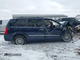2015 Chrysler Town & Country Touring L with VIN 2C4RC1CG5FR573973, listed as a IAAI auction lot 41624188 with Not Provided miles and . Bid and sale history available at carsss.com. Image 14.