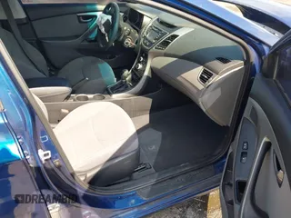2016 Hyundai Elantra SE z VIN 5NPDH4AE3GH778561, wystawiony jako IAAI lot #42342529 z przebiegiem 111 755 mil mil oraz . Historia ofert i sprzedaży dostępna na DreamBid. Obrazek 5.