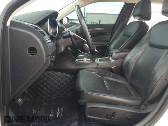 2019 Chrysler 300 Limited with VIN 2C3CCAKG6KH578031, listed as a Copart auction lot 71211053 with 91,428 mi miles and Salvage Title. Bid and sale history available at carsss.com. Image 7.