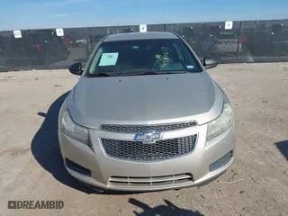 2014 Chevrolet Cruze LS with VIN 1G1PA5SH6E7362014, listed as a IAAI auction lot 41580639 with 124,085 mi miles. Bid and sale history available at carsss.com. Image 12.