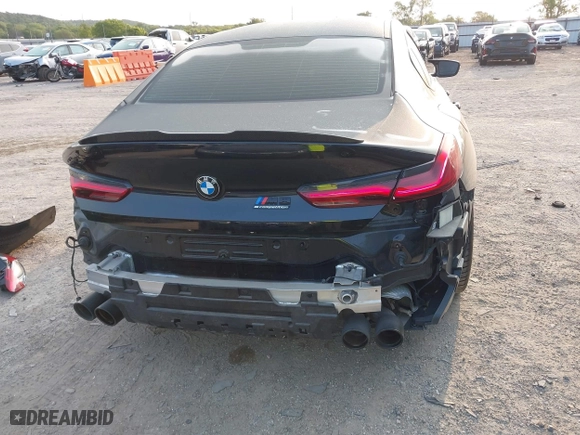 2020 BMW M8 with VIN WBSGV0C06LCD99264, listed as a IAAI auction lot 40276722 with 38,039 mi miles. Bid and sale history available at carsss.com. Image 17.
