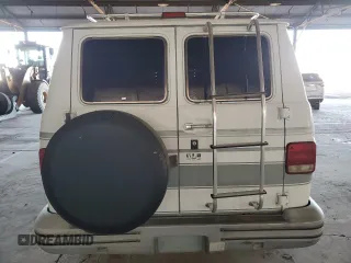 1992 Chevrolet Chevy Van z VIN 1GBEG25K3N7110762, wystawiony jako Copart lot #81037964 z przebiegiem 202 599 mil mil oraz Czysty tytuł • Clean title. Historia ofert i sprzedaży dostępna na DreamBid. Obrazek 6.