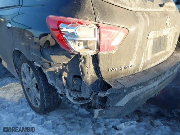 2018 Nissan Pathfinder SV with VIN 5N1DR2MM4JC670016, listed as a IAAI auction lot 41394190 with 143,705 mi miles. Bid and sale history available at carsss.com. Image 6.