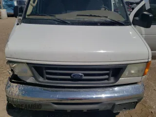 2005 Ford Econoline Passenger XL z VIN 1FBSS31L85HB18484, wystawiony jako Copart lot #54006495 z przebiegiem 109 177 mil mil oraz Szkoda całkowita • Salvage title. Historia ofert i sprzedaży dostępna na DreamBid. Obrazek 12.