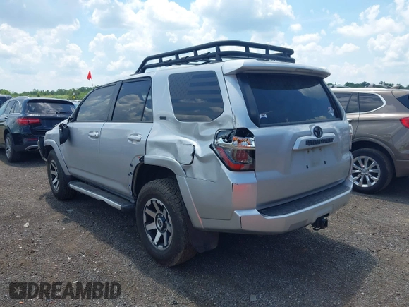 2020 Toyota 4Runner SR5 with VIN JTEBU5JR6L5807164, listed as a IAAI auction lot 42687254 with 127,825 mi miles and . Bid and sale history available at DreamBid. Image 3.