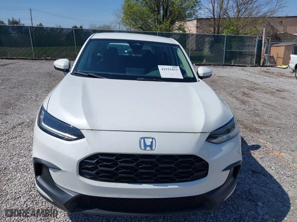 2023 Honda HR-V LX with VIN 3CZRZ2H35PM713422, listed as a IAAI auction lot 41933453 with 30,607 mi miles. Bid and sale history available at carsss.com. Image 6.