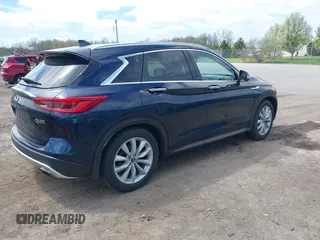 2019 Infiniti QX50 Pure z VIN 3PCAJ5M37KF116903, wystawiony jako IAAI lot #42156926 z przebiegiem 81 592 mil mil oraz . Historia ofert i sprzedaży dostępna na DreamBid. Obrazek 4.