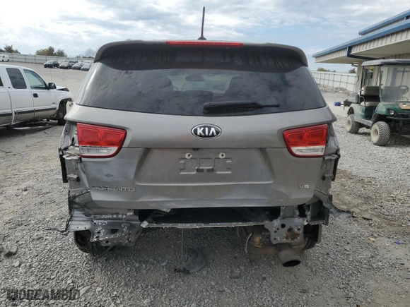 2018 Kia Sorento LX V6 with VIN 5XYPG4A52JG384841, listed as a Copart auction lot 76878914 with 111,861 mi miles and Salvage Title. Bid and sale history available at carsss.com. Image 6.
