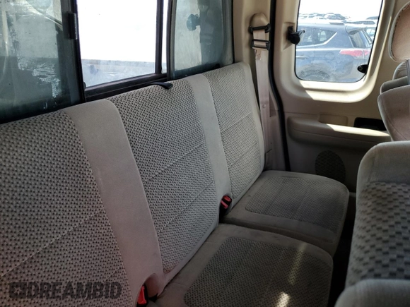 2002 Ford F-150 XL с VIN 1FTRX18L52NB25220, выставлен на аукционе Copart как лот 58202165 с пробегом 298 885 миль миль и Списание • Salvage title. История ставок и продаж доступна на DreamBid. Изображение 10.