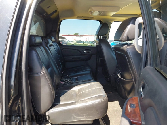 2007 Chevrolet Avalanche 3LT с VIN 3GNFK12377G161203, выставлен на аукционе IAAI как лот 42395660 с пробегом 215 448 миль миль и . История ставок и продаж доступна на DreamBid. Изображение 8.
