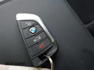 2023 BMW 4 Series 430i xDrive z VIN WBA73AV00PFP22674, wystawiony jako IAAI lot #42619544 z przebiegiem 37 837 mil mil oraz . Historia ofert i sprzedaży dostępna na DreamBid. Obrazek 11.