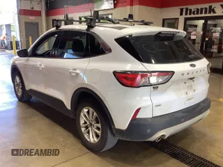 2020 Ford Escape SE z VIN 1FMCU0G60LUC60855, wystawiony jako IAAI lot #42815359 z przebiegiem 116 708 mil mil oraz . Historia ofert i sprzedaży dostępna na DreamBid. Obrazek 24.