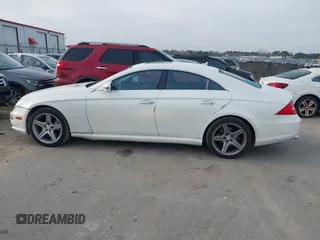 2009 Mercedes-Benz CLS-Class 5.5L with VIN WDDDJ72X49A146822, listed as a IAAI auction lot 41800020 with 157,984 mi miles. Bid and sale history available at carsss.com. Image 16.
