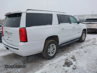 2019 Chevrolet Suburban LT with VIN 1GNSCHKC6KR200750, listed as a IAAI auction lot 41571058 with 38,819 mi miles. Bid and sale history available at carsss.com. Image 4.