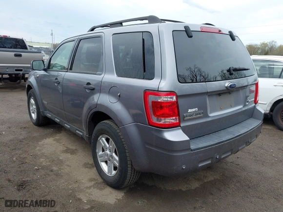 2008 Ford Escape Hybrid with VIN 1FMCU59H28KE68668, listed as a IAAI auction lot 41911914 with 98,092 mi miles. Bid and sale history available at carsss.com. Image 3.