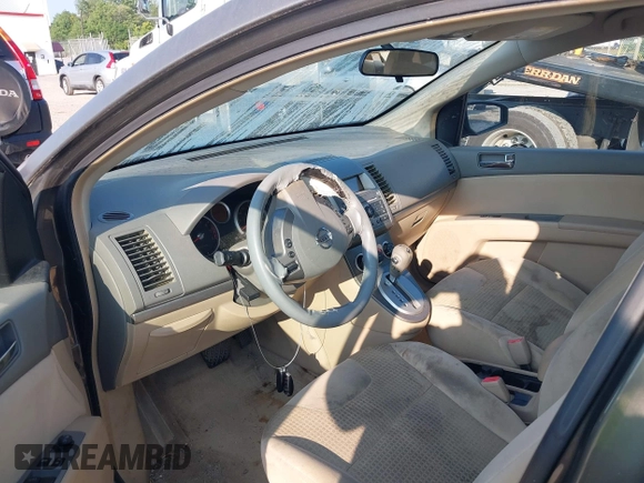2008 Nissan Sentra S z VIN 3N1AB61E38L626610, wystawiony jako IAAI lot #42650176 z przebiegiem 184 562 mil mil oraz . Historia ofert i sprzedaży dostępna na DreamBid. Obrazek 5.
