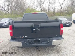 2008 Chevrolet Silverado 1500 LTZ with VIN 3GCEK13J38G310578, listed as a IAAI auction lot 42017041 with 231,632 mi miles. Bid and sale history available at carsss.com. Image 17.