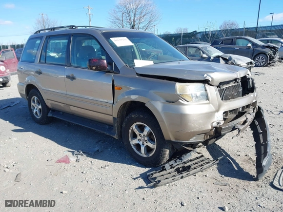 2007 Honda Pilot LX with VIN 5FNYF28127B038187, listed as a IAAI auction lot 41639252 with 149,548 mi miles. Bid and sale history available at carsss.com. Image 1.