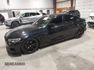 2021 BMW 3 Series M340i xDrive z VIN 3MW5U9J09M8B91584, wystawiony jako IAAI lot #42203384 z przebiegiem 42 688 mil mil oraz . Historia ofert i sprzedaży dostępna na DreamBid. Obrazek 2.