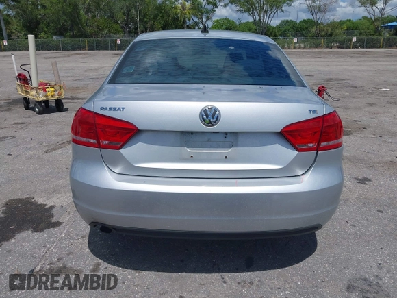 2015 Volkswagen Passat 1.8T Limited Edition with VIN 1VWAT7A35FC109653, listed as a IAAI auction lot 41917568 with 118,912 mi miles. Bid and sale history available at carsss.com. Image 16.