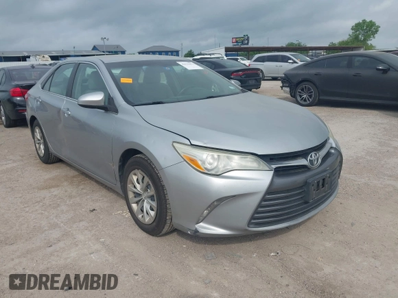 2015 Toyota Camry XLE z VIN 4T4BF1FK3FR481404, wystawiony jako IAAI lot #42131671 z przebiegiem 108 408 mil mil oraz . Historia ofert i sprzedaży dostępna na DreamBid. Obrazek 1.