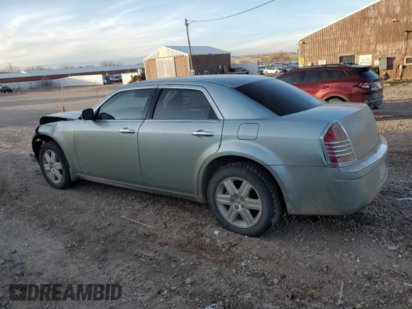 2006 Chrysler 300 C with VIN 2C3LK63H56H375581, listed as a Copart auction lot 81982794 with 104,915 mi miles and Clean Title. Bid and sale history available at carsss.com. Image 2.