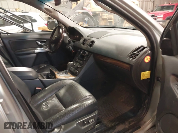 2005 Volvo XC90 with VIN YV1CZ911451194090, listed as a IAAI auction lot 41683081 with 228,414 mi miles and . Bid and sale history available at DreamBid. Image 5.