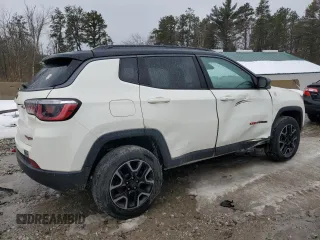 2019 Jeep Compass Trailhawk with VIN 3C4NJDDB0KT671292, listed as a Copart auction lot 46418675 with 175,494 mi miles and Salvage Title. Bid and sale history available at DreamBid. Image 3.
