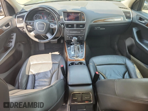2010 Audi Q5 Premium Plus z VIN WA1LKAFP6AA088818, wystawiony jako Copart lot #61397495 z przebiegiem 103 972 mil mil oraz Szkoda całkowita • Salvage title. Historia ofert i sprzedaży dostępna na DreamBid. Obrazek 8.