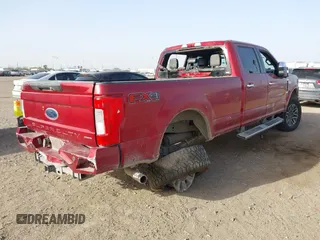 2017 Ford F-250 Lariat z VIN 1FT7W2B65HED25087, wystawiony jako IAAI lot #41728449 z przebiegiem 122 396 mil mil oraz . Historia ofert i sprzedaży dostępna na DreamBid. Obrazek 4.