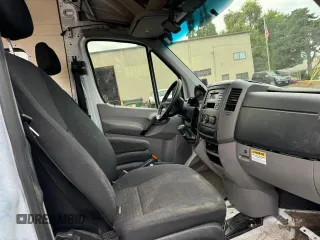 2016 Mercedes-Benz Sprinter Cargo with VIN WD3PE7DD6GP339069, listed as a Copart auction lot 81203334 with 53,121 mi miles and Salvage Title. Bid and sale history available at carsss.com. Image 5.