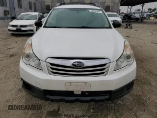 2011 Subaru Outback 2.5i z VIN 4S4BRBAC9B3432523, wystawiony jako Copart lot #56997635 z przebiegiem 148 258 mil mil oraz Czysty tytuł • Clean title. Historia ofert i sprzedaży dostępna na DreamBid. Obrazek 5.