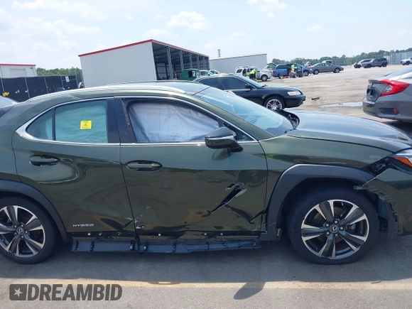 2020 Lexus UX 250h with VIN JTHX9JBH8L2033882, listed as a IAAI auction lot 42562160 with 62,848 mi miles and . Bid and sale history available at DreamBid. Image 14.