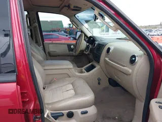2004 Ford Expedition Eddie Bauer with VIN 1FMFU17LX4LB45101, listed as a IAAI auction lot 41861977 with 201,267 mi miles. Bid and sale history available at carsss.com. Image 5.
