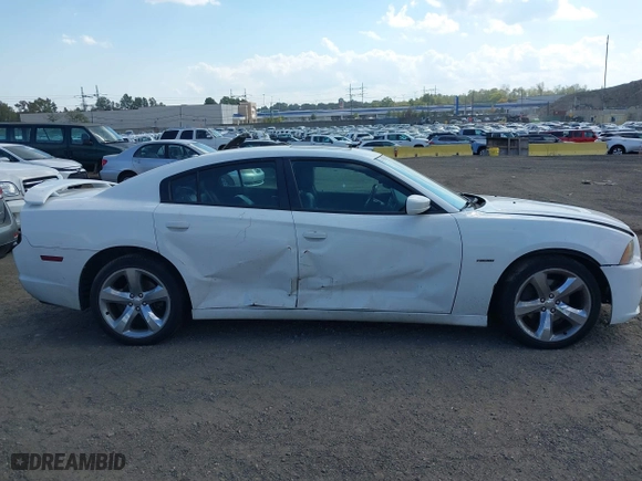 2011 Dodge Charger RT Plus with VIN 2B3CL5CT0BH609483, listed as a IAAI auction lot 40474315 with 202,644 mi miles. Bid and sale history available at carsss.com. Image 13.