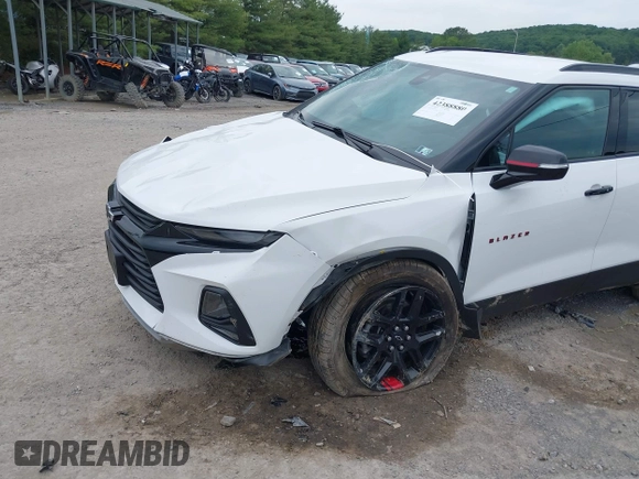 2021 Chevrolet Blazer LT z VIN 3GNKBHR40MS577432, wystawiony jako IAAI lot #42388880 z przebiegiem 35 438 mil mil oraz . Historia ofert i sprzedaży dostępna na DreamBid. Obrazek 6.