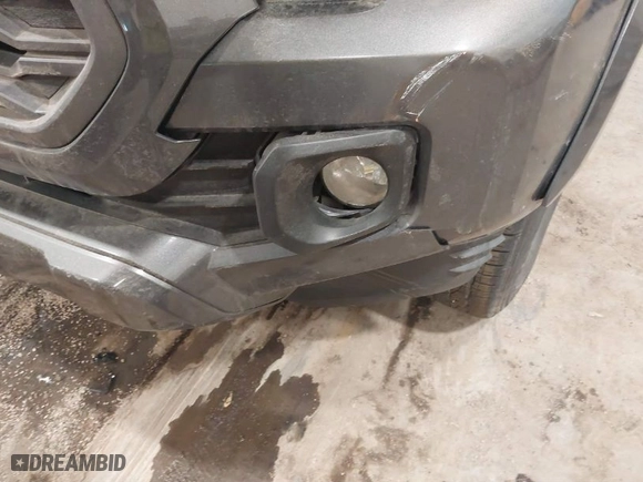 2020 Toyota Tacoma 4WD SR5 with VIN 3TMCZ5AN9LM355230, listed as a IAAI auction lot 41240351 with 122,164 mi miles. Bid and sale history available at carsss.com. Image 20.