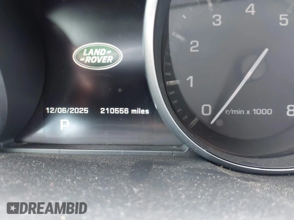 2014 Land Rover Range Rover Sport HSE with VIN SALWR2WF0EA361584, listed as a IAAI auction lot 42363678 with 210,556 mi miles and . Bid and sale history available at DreamBid. Image 15.
