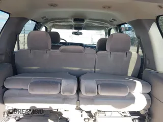 2005 GMC Yukon SLT with VIN 1GKEC13VX5J133090, listed as a IAAI auction lot 41281908 with 108,598 mi miles. Bid and sale history available at carsss.com. Image 8.